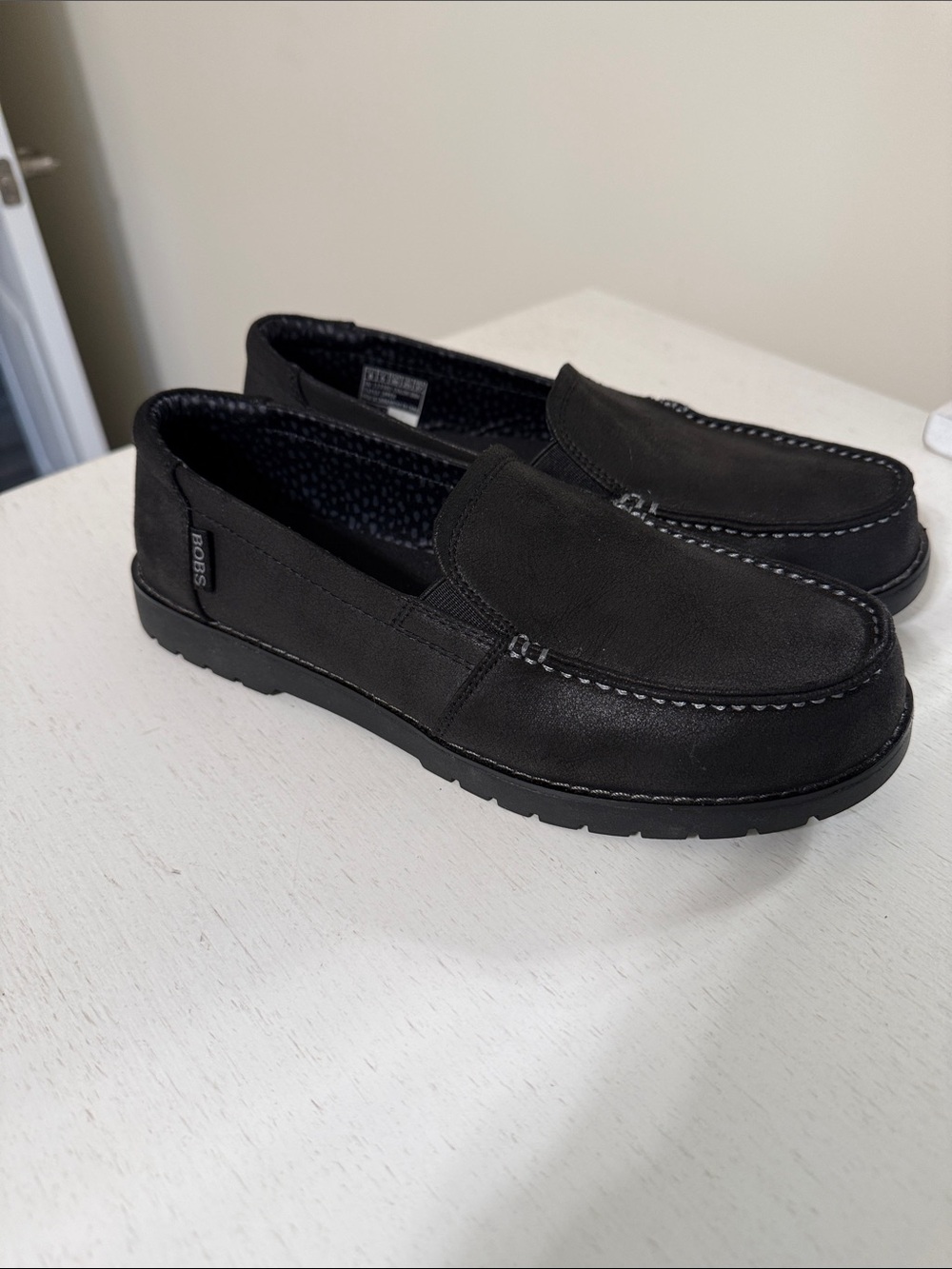 BOBS from Skechers Women’s Chill Lugs Central Look Black Vegan Loafers / Size 8